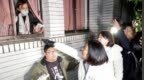 为阻止“选罢法”<em>等</em>修正案三读，民进党破窗夜袭议场，<em>被</em><em>批</em>“当家却当贼”