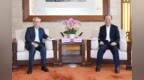 郭文海会见澳门特别行政区行政长官岑浩辉
