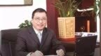 36岁科长下海卖冰棒，却靠瓜子嗑出百亿身家