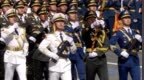 “中国第一男团”平均身高1.87米，彩排时手握枪口怕碰伤群众，威武之中见温柔