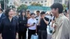“你好呀，丁真！好多年了…”华春莹与丁真同框