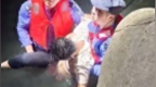 18岁小伙打赏主播1.2万元要求退还遭拒，跳江轻生被救起