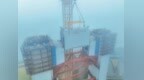 张靖皋长江大桥南航道桥北主塔中横梁220米高空合龙