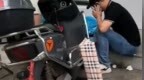 重病老人银行取款身亡，10万和解背后的追问
