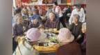 商丘市睢阳区闫集镇孝善食堂：地锅灶火旺  孝善情意长