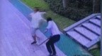 六旬老人举报违建后遭蒙面袭击，住建局已暂停俩房产项目网签