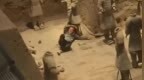警方通报“男子跳进兵马俑俑坑”：患有精神疾病