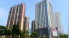 湖南郴州北湖区发改局一干部从办公楼坠楼，目前伤情好转“能开口说话”