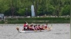 长春龙舟赛一龙舟S型走位直冲岸边，游客调侃称曹操诚不欺我