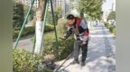 在基层治理中起到流动监管作用  外卖小哥快递员化身“文明啄木鸟”