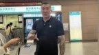 台湾网红“馆长”：希望两岸永远保持和平，自己人不打自己人