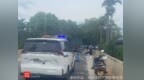 琼海一大货车疑刮倒摩托车，导致一死一伤