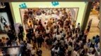 你买不到LABUBU，都怪黄牛？