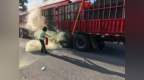 渝广梁忠公司收费员10分钟扑灭起火货车