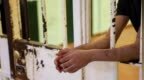 犯人多到监狱挤不下，意大利计划释放1万名囚徒