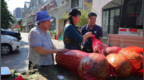 爱心西瓜跑赢酷暑！漯河慈善联动多方，为癌困群众排忧解难