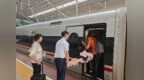 深圳北站：坚守中的甜 晕染暑运暖心色