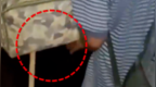 男子夜爬泰山疑咸猪手多名女性，被女子大声喝止：你别再摸人家了