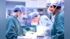 鏖战2小时！一名34岁女子体内9斤7两重巨大卵巢囊肿成功切除