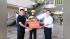 你以琴声慰藉人心，我以善意回馈辛劳 ——医院与外卖小哥的“双向奔赴”
