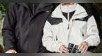冲锋衣还得看JEEP！防风防雨，保暖又时髦，一件抗三季