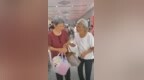 阜阳109岁母亲高铁站接79岁女儿，儿子：母亲生性豁达喜欢锻炼
