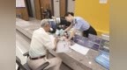 长春市公安局以公安“温度”提升服务“加速度”，及时解决群众急难愁盼—— “一窗通办” 办到百姓心坎上