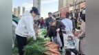 长春秋菜摊藏满暖心事：86 个点位扫码查，城管服务让“冬藏”更有温度