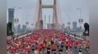 2025南昌马拉松开跑 3.2万名跑友感受英雄城多元魅力