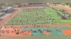 天气好应该干什么？武汉一小学大课间直接操场躺平“晒娃”