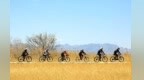 甘肃嘉峪关：骑行尽享运动乐趣