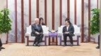 海南省委书记冯飞会见詹姆斯·卡梅隆一行