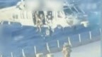 视频公布：美军从直升机顺绳而下，持枪在委内瑞拉海岸附近扣押油轮