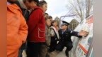 甘肃崆峒：警察蜀黍走进校园　给孩子们上了“普法课”