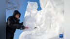 雪雕艺术家冰城秀技艺