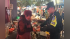 新余一老人忘付50元饼钱，民警找了6小时帮摊主阿婆追回