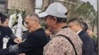 79岁陈慧敏现状：老的不敢认，行走靠拐杖，和妻子相伴50年才结婚