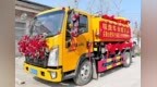 上班开粪车下班开奔驰 安徽一男子结婚用吸粪车组成婚车队