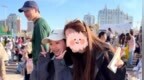 小酒窝和高云翔逛面包节被偶遇！小酒窝笑容灿烂元气满满