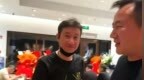 曝文章疑似再婚！无名指戴戒指，发红包感谢员工，细节到位惹称赞