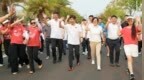 省长鸣笛发令，全程参与万人健步大会