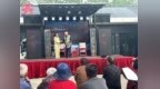 亭湖区盐东镇生建村镇村联合举办庆“五一”文艺演出