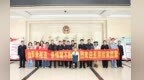 男子离别故土亲人近70载　这张三代人团圆照暖意浓