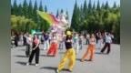 细雨难挡出游热情 东台黄海森林度假区假期人气爆棚
