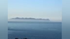 烟台蓬莱海面再现平流雾景观