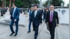 连续10年被拒还要硬蹭？民进党当局被讽“摆摊”求关注