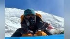 甘肃小伙登顶珠穆朗玛峰