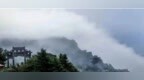 雨后登顶遇仙境 泰山云海日出勾勒山河雄姿