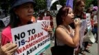 菲总统马科斯访日，菲律宾民众在日本使馆外抗议