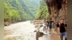 餐馆老板带4名大厨徒步进山为村民掌勺